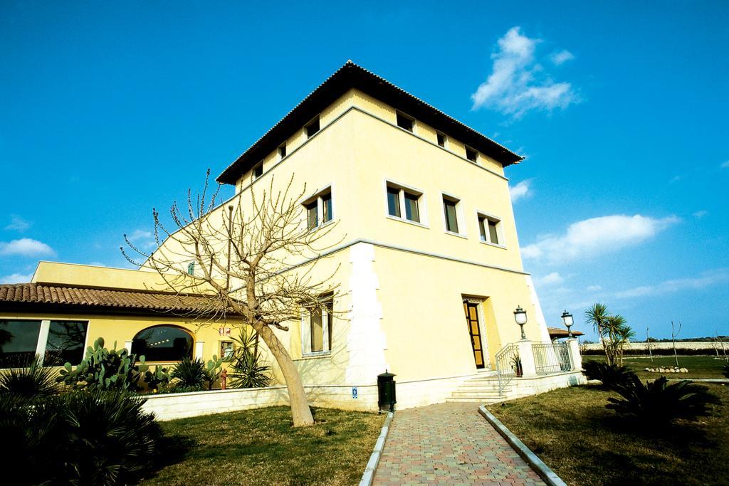Igv Club Baia Samuele Hotell Sampieri Exteriör bild