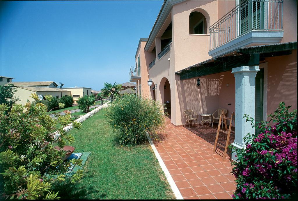 Igv Club Baia Samuele Hotell Sampieri Exteriör bild