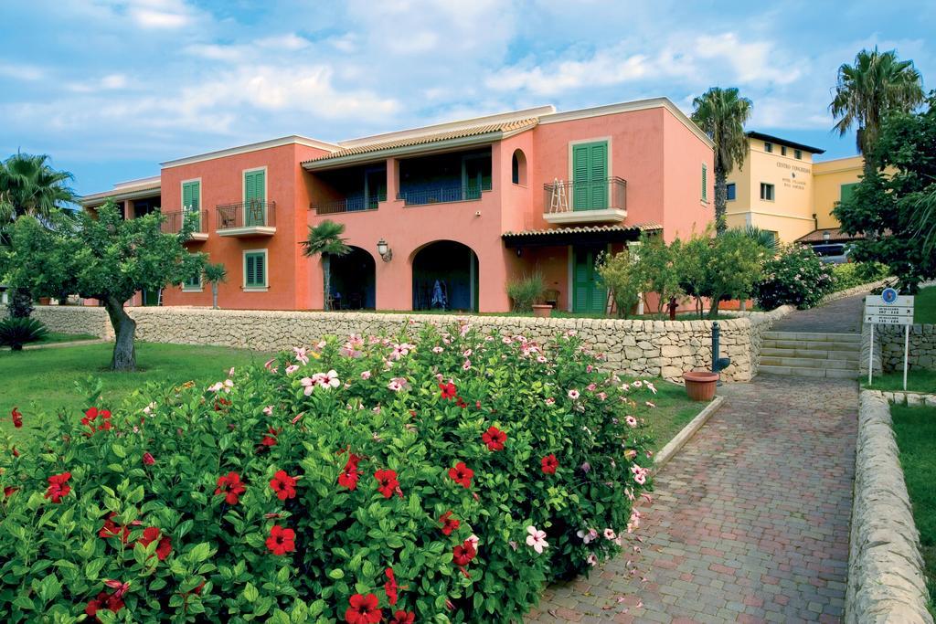 Igv Club Baia Samuele Hotell Sampieri Exteriör bild