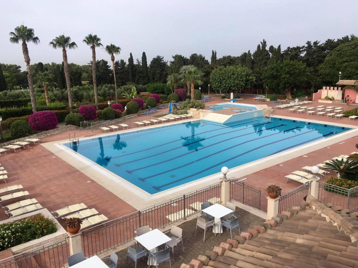 Igv Club Baia Samuele Hotell Sampieri Exteriör bild